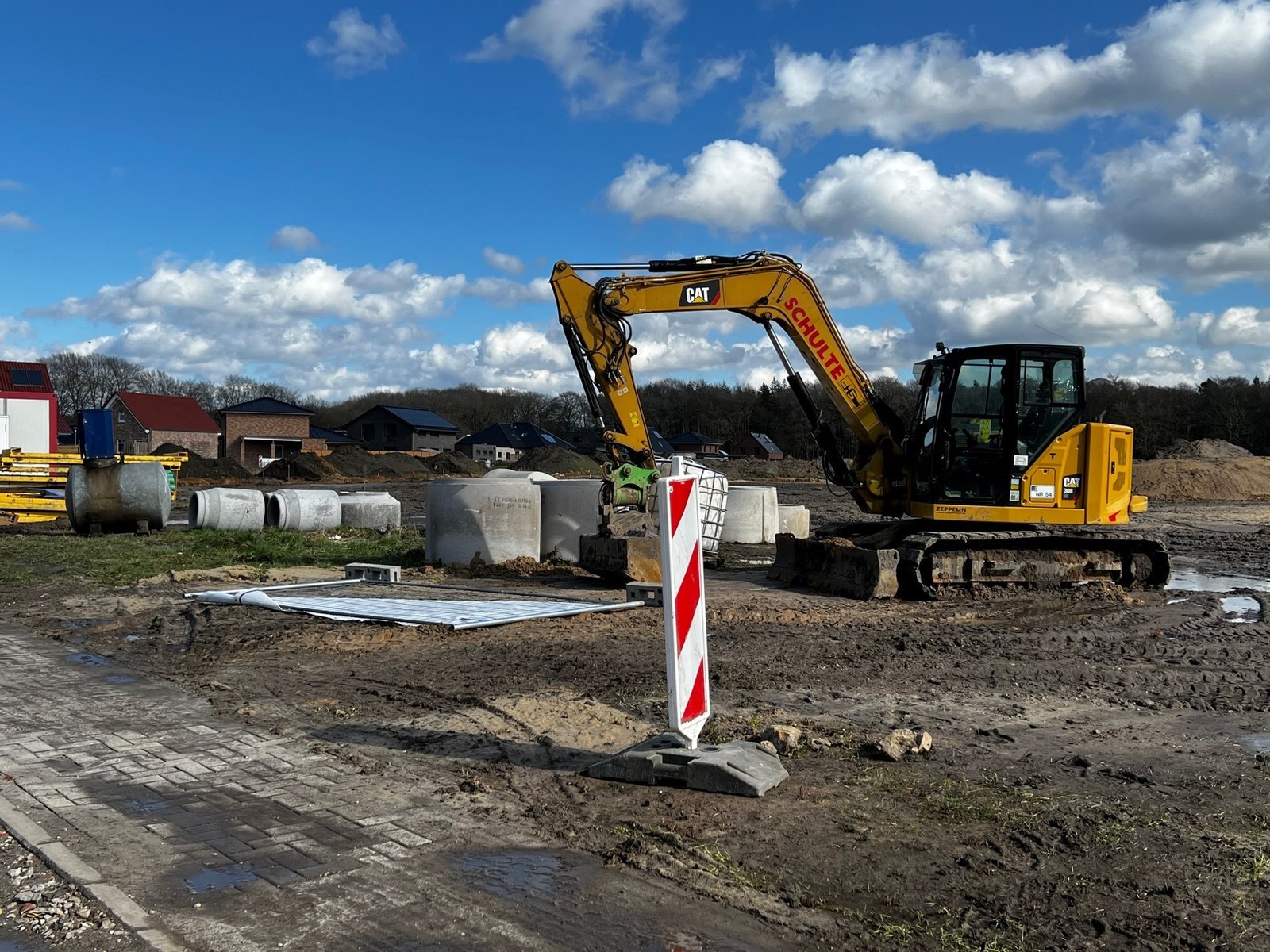 ein Bild mit einer Baustelle