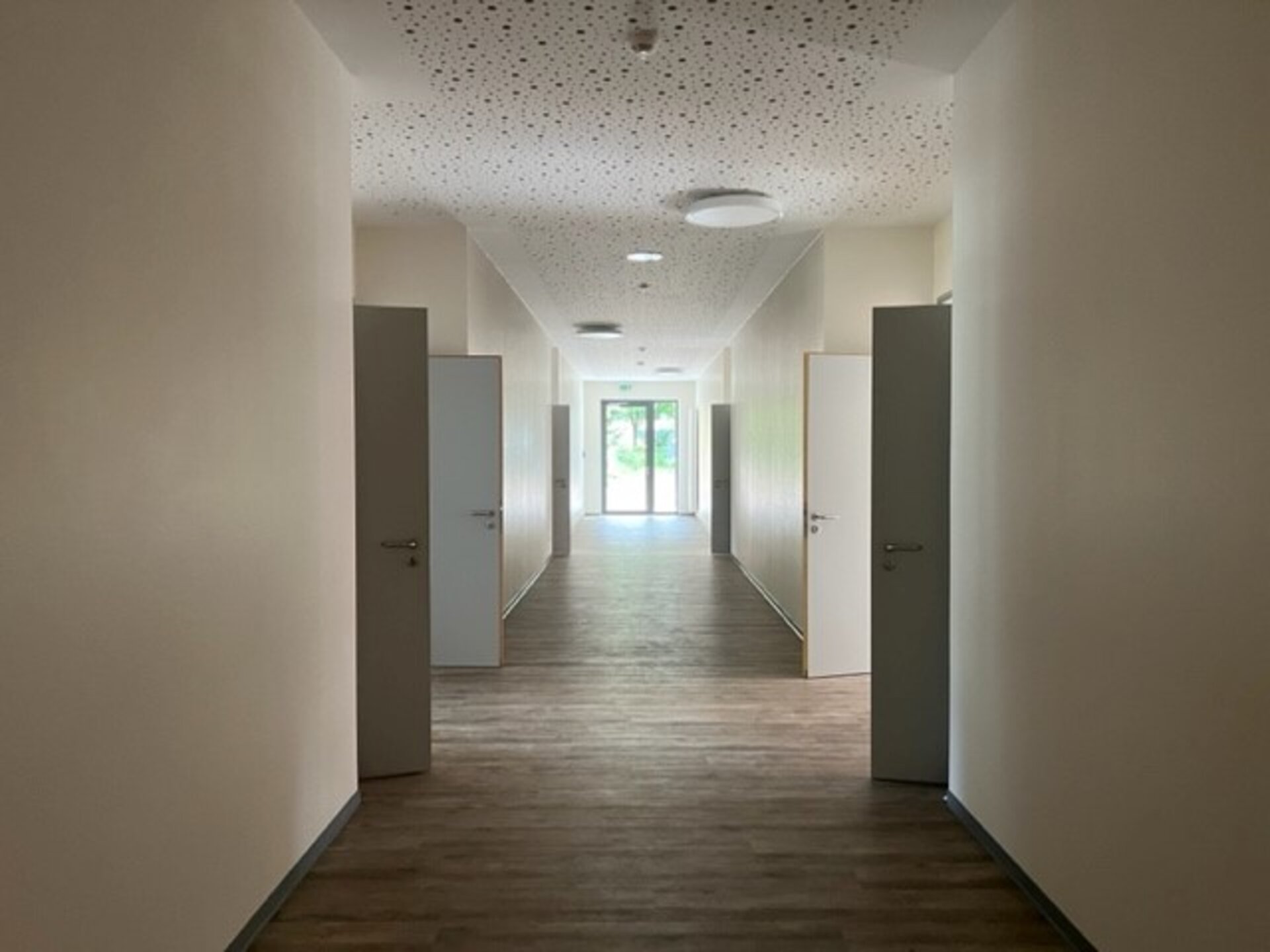 Ein Bild von einem Flur