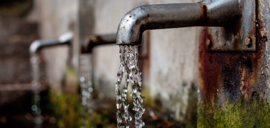 Ein Bild mit einem Wasserhahn