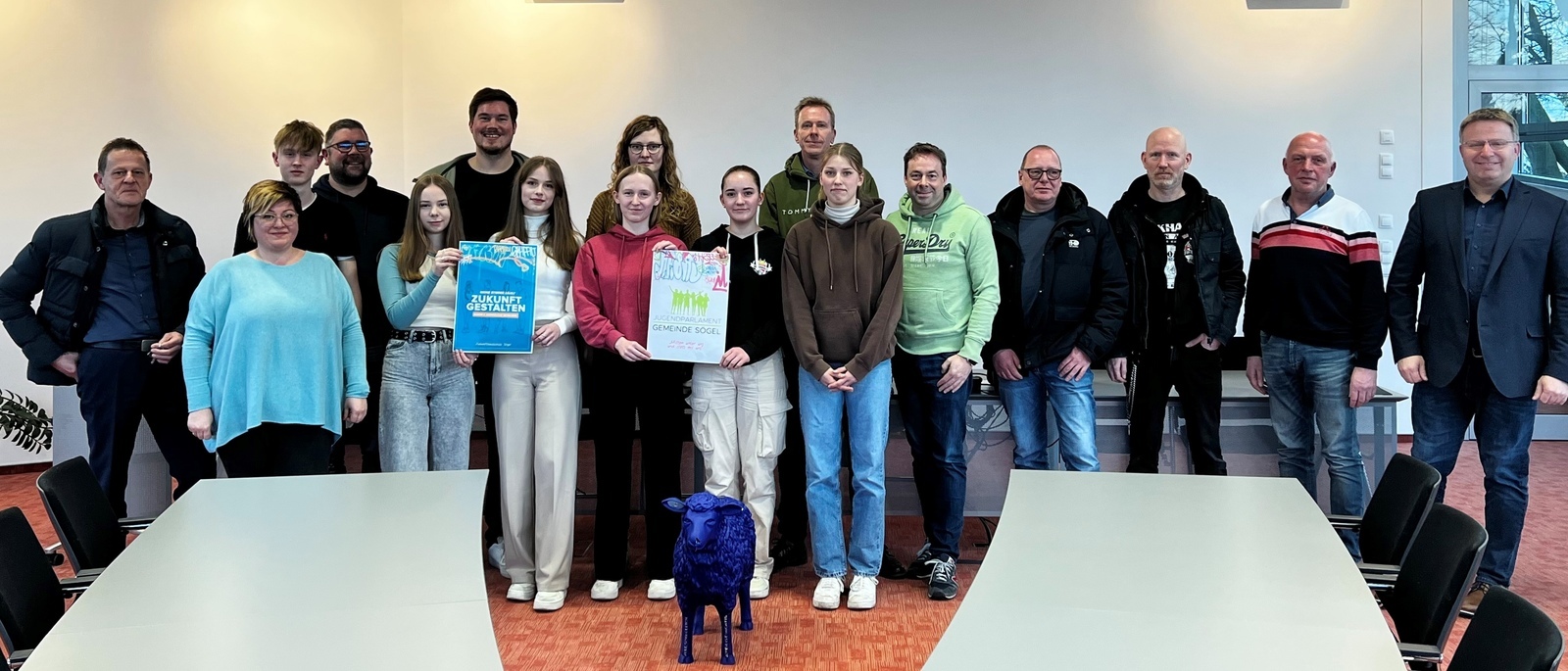 Ein Bild mit vielen Personen