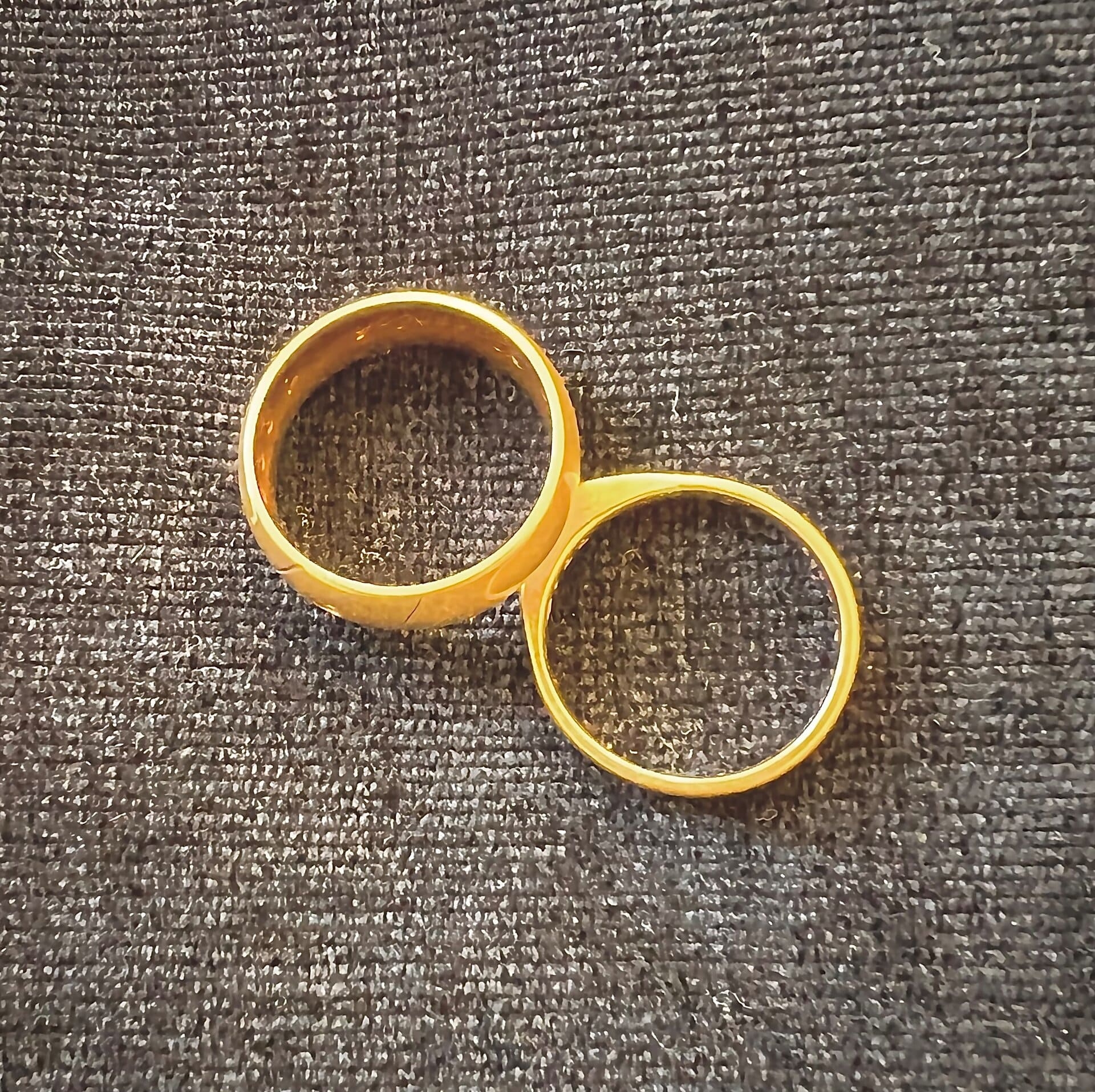 Ein Bild mit zwei Ringen 