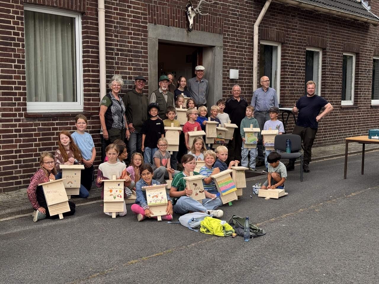 Ein Bild mit vielen Kindern 