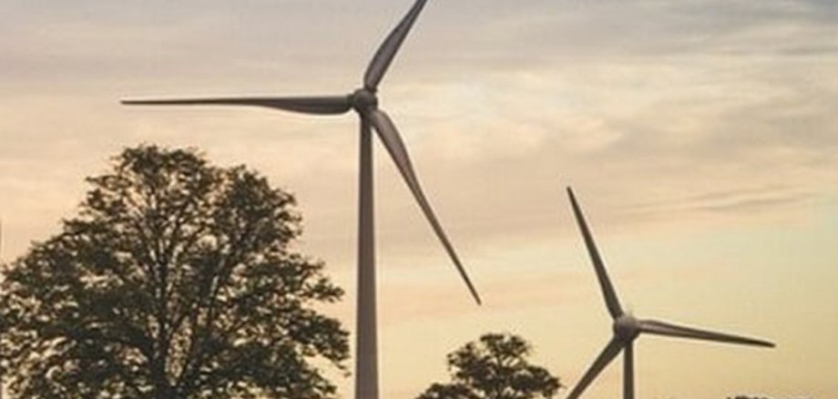 Ein Bild mit einem Windrad